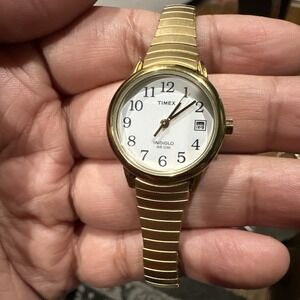 Runs Vintage Timex Indiglo Womens Womans Gold 25mm Stretch Watch Fit 7.5‎ - Mint